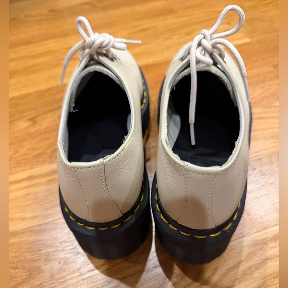 Dr. Martens Beige Leather Lace-Up Shoes - Picture 2 of 7